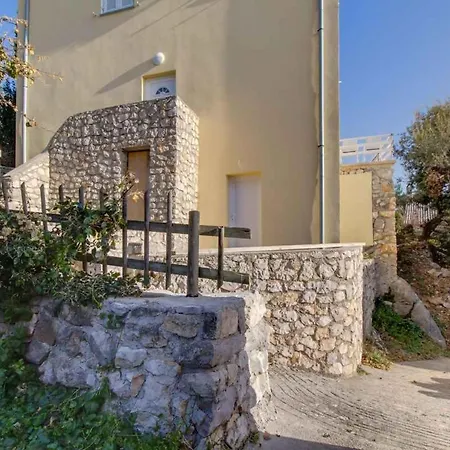 Appartamento In Cunski/insel Losinj 15045 *